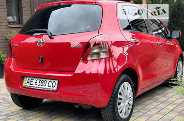 Хэтчбек Toyota Yaris 2008 в Днепре