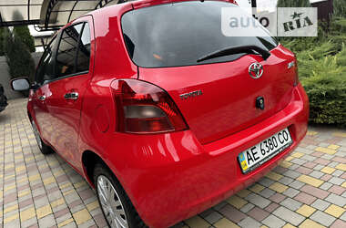 Хэтчбек Toyota Yaris 2008 в Днепре