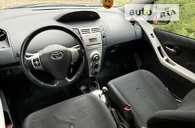 Хэтчбек Toyota Yaris 2008 в Днепре