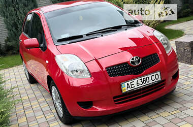 Хэтчбек Toyota Yaris 2008 в Днепре