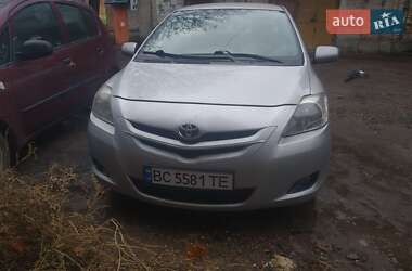 Седан Toyota Yaris 2008 в Львове