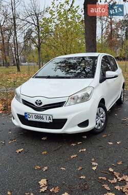 Хетчбек Toyota Yaris 2012 в Києві