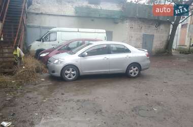 Седан Toyota Yaris 2008 в Львове