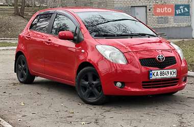 Хэтчбек Toyota Yaris 2007 в Каменском