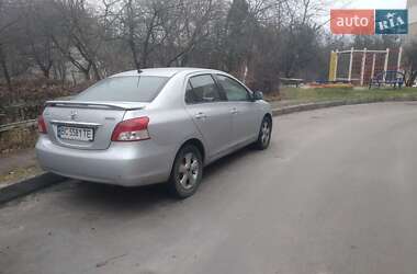 Седан Toyota Yaris 2008 в Львове