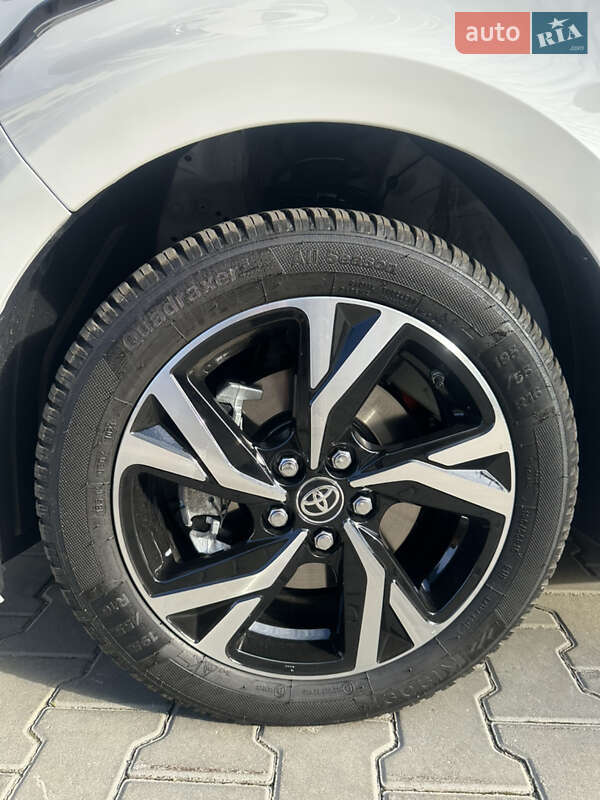 Хэтчбек Toyota Yaris 2024 в Одессе