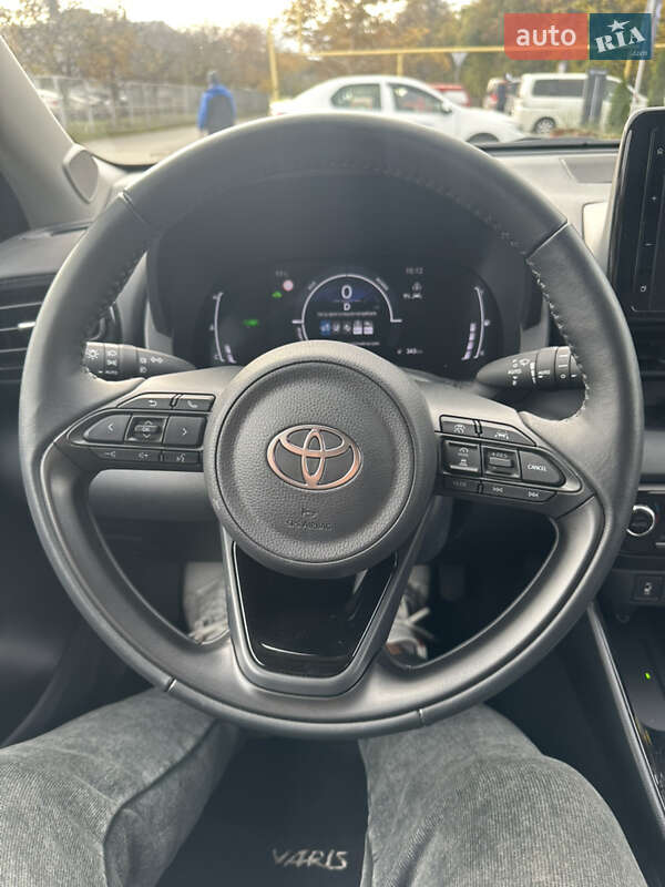 Хэтчбек Toyota Yaris 2024 в Одессе