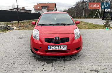 Седан Toyota Yaris 2007 в Городку