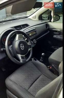 Хетчбек Toyota Yaris 2012 в Кропивницькому