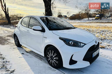 Хетчбек Toyota Yaris 2022 в Ромнах