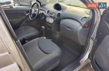 Хетчбек Toyota Yaris 2004 в Львові