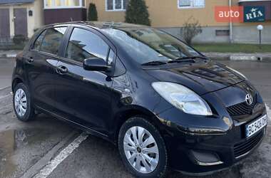 Хэтчбек Toyota Yaris 2009 в Самборе