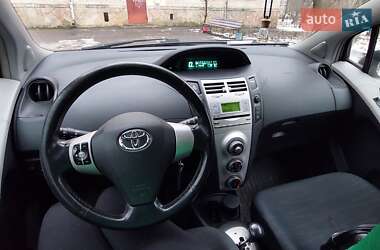 Хетчбек Toyota Yaris 2007 в Рівному