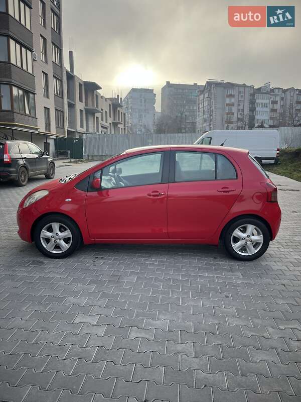 Хетчбек Toyota Yaris 2006 в Чорноморську