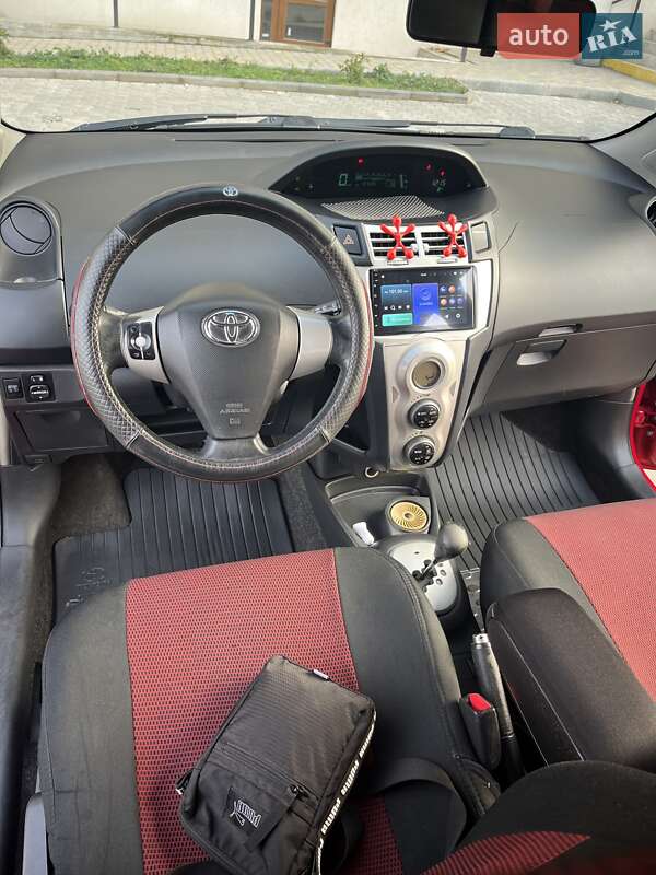 Хетчбек Toyota Yaris 2006 в Чорноморську