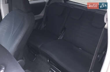 Хэтчбек Toyota Yaris 2006 в 