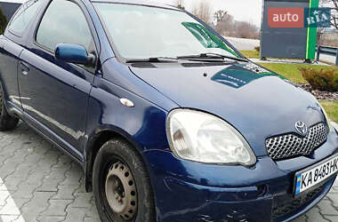 Хэтчбек Toyota Yaris 2003 в 