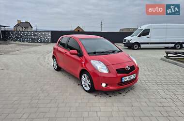 Хэтчбек Toyota Yaris 2008 в Каменец-Подольском