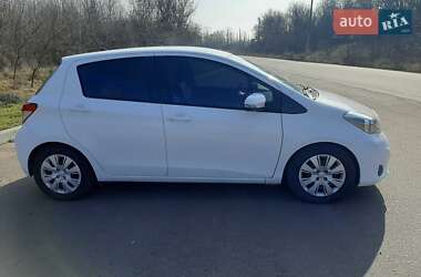 Хэтчбек Toyota Yaris 2012 в Березовке