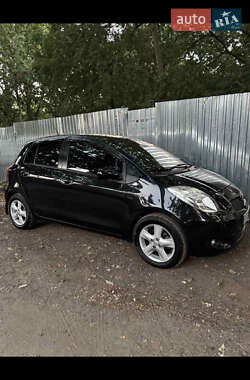 Хэтчбек Toyota Yaris 2008 в Одессе