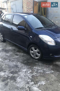 Хэтчбек Toyota Yaris 2008 в Киеве