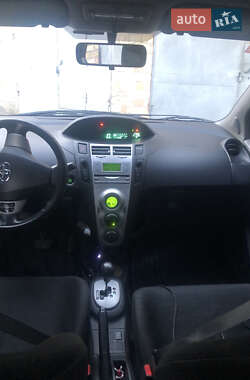 Хэтчбек Toyota Yaris 2008 в Киеве