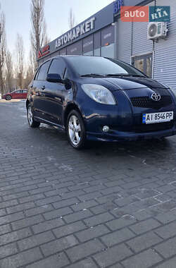 Хэтчбек Toyota Yaris 2008 в Киеве