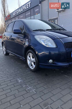 Хэтчбек Toyota Yaris 2008 в Киеве