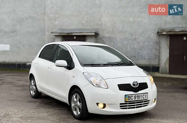 Хэтчбек Toyota Yaris 2007 в Ровно