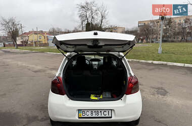 Хэтчбек Toyota Yaris 2007 в Ровно