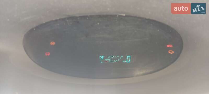 Хэтчбек Toyota Yaris 2004 в Магдалиновке