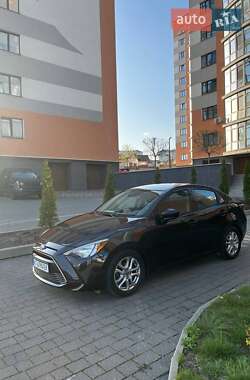 Седан Toyota Yaris 2015 в 