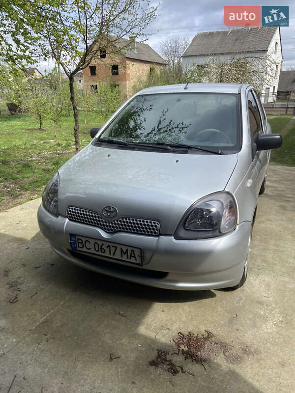 Хэтчбек Toyota Yaris 1999 в Львове