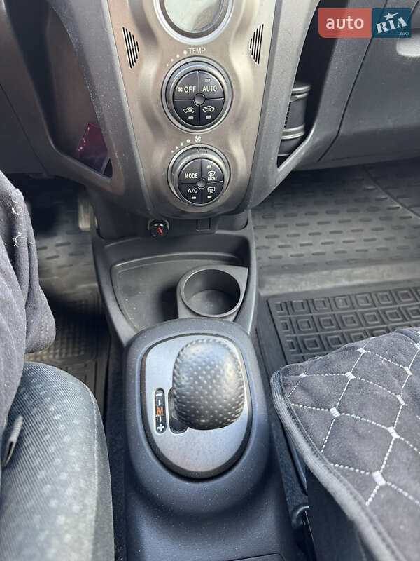 Хетчбек Toyota Yaris 2010 в Львові