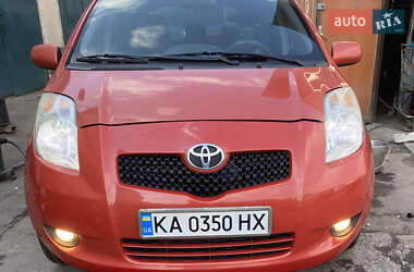 Хэтчбек Toyota Yaris 2005 в Киеве