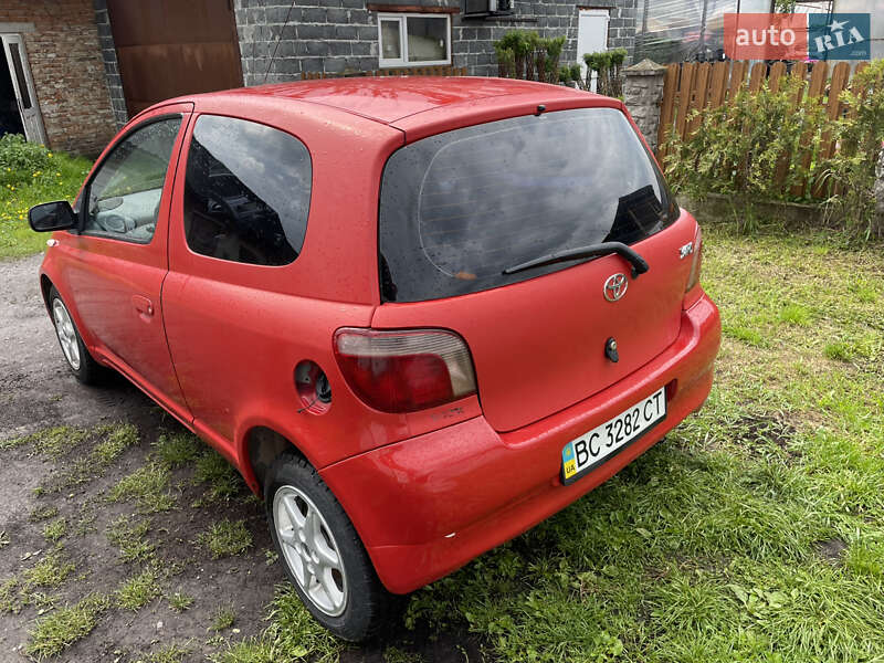 Хэтчбек Toyota Yaris 2000 в Львове