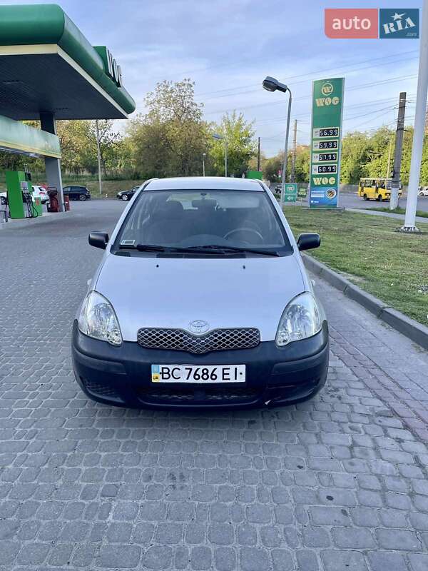 Хэтчбек Toyota Yaris 2004 в Львове