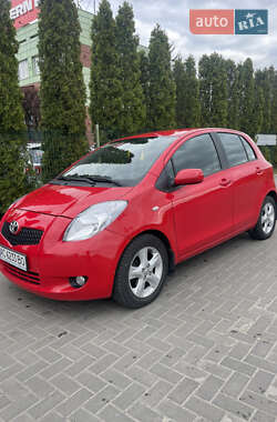 Хэтчбек Toyota Yaris 2006 в Луцке