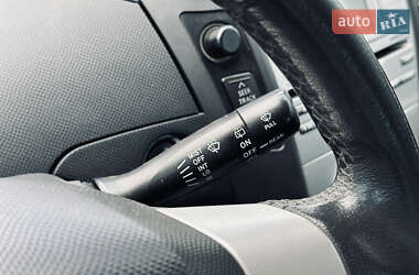 Хэтчбек Toyota Yaris 2008 в 