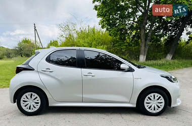 Хэтчбек Toyota Yaris 2020 в 