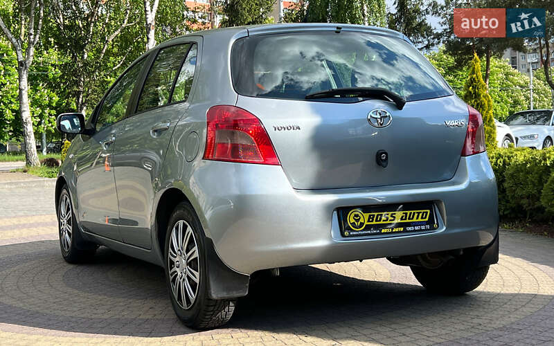 Хетчбек Toyota Yaris 2006 в Львові