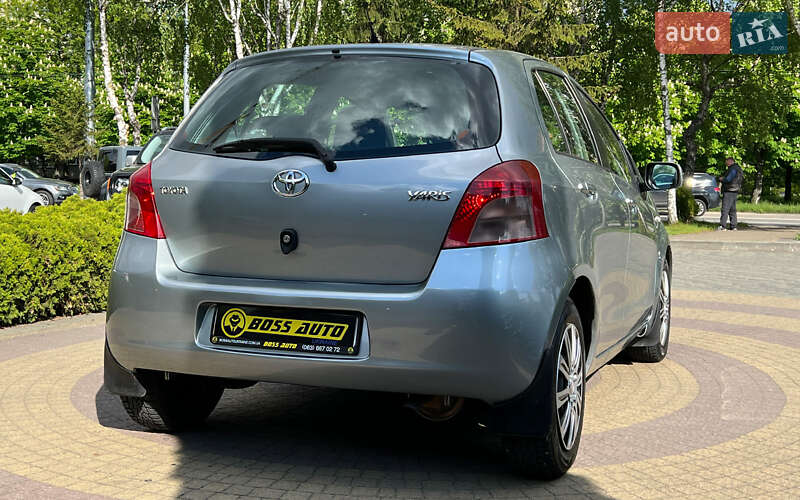Хетчбек Toyota Yaris 2006 в Львові