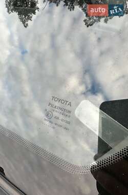 Хетчбек Toyota Yaris 2010 в 