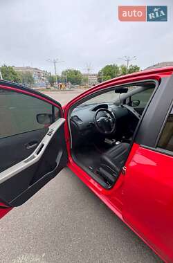 Хетчбек Toyota Yaris 2008 в 
