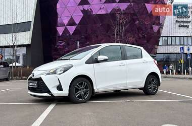 Хэтчбек Toyota Yaris 2019 в 
