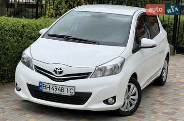 Хэтчбек Toyota Yaris 2012 в Белгороде-Днестровском