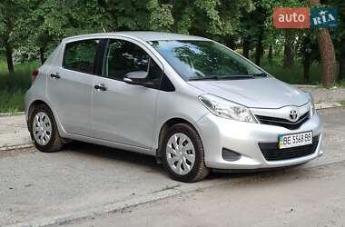 Хэтчбек Toyota Yaris 2012 в Киеве