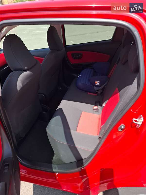 Седан Toyota Yaris 2014 в Одессе