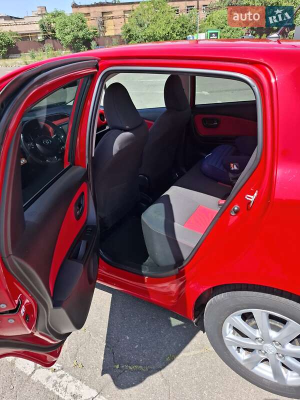Седан Toyota Yaris 2014 в Одессе