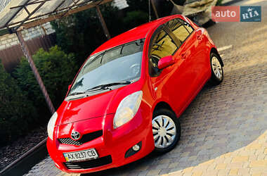 Хетчбек Toyota Yaris 2011 в Харкові